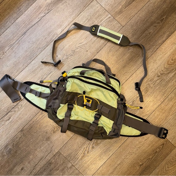 Mountainsmith Day Zippered Hip Pack/Lumbar Pack/Daypack with Removable Strap - Picture 1 of 9